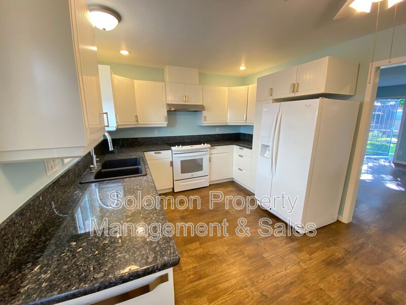 Carlsbad Condo: 3800 Jefferson St