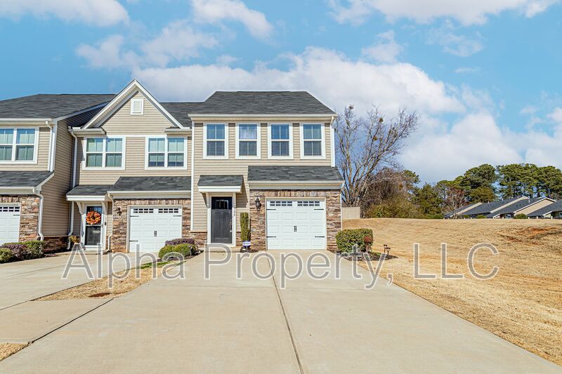 Simpsonville Townhome: 300 Huntingdale Pl