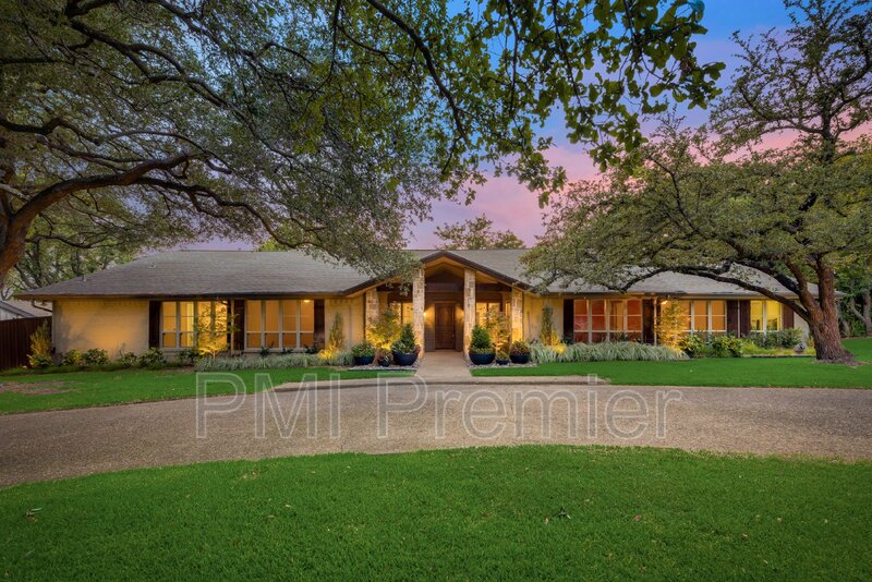 Dallas House: 14077 Brookridge Drive