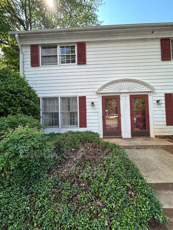 Winston-Salem House: 640-A Rugby Row