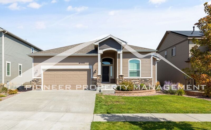 Colorado Springs House: 6758 Black Saddle Dr