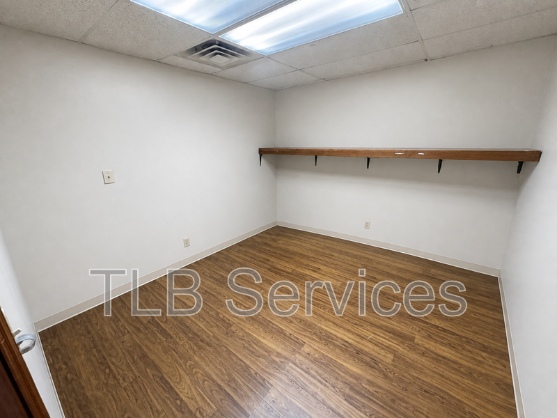 Factoryville House: 23 Baker Dr. - Office 5