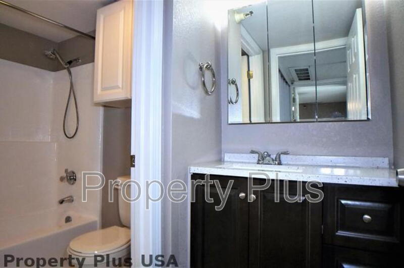 Scottsdale House: 8020 E Thomas Rd
