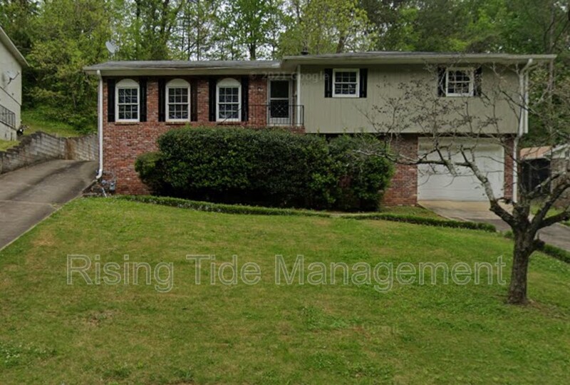 Birmingham House: 1505 Pine Tree Dr