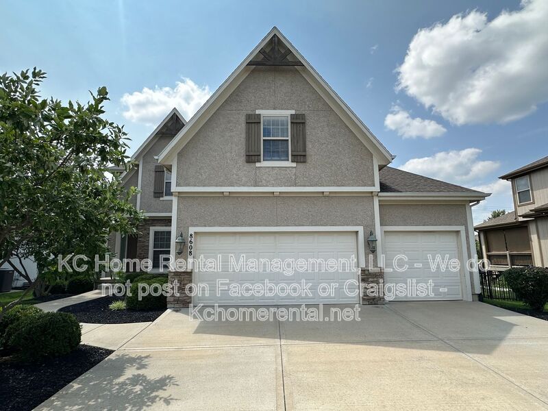 Overland Park House: 8608 W. 165th Pl.