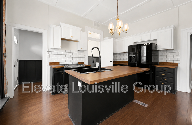 Louisville Condo: 914 East Muhammad Ali Boulevard - 1F