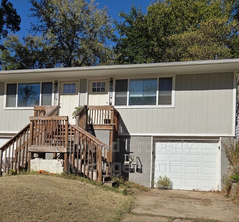 Independence House: 9416 E 14st South