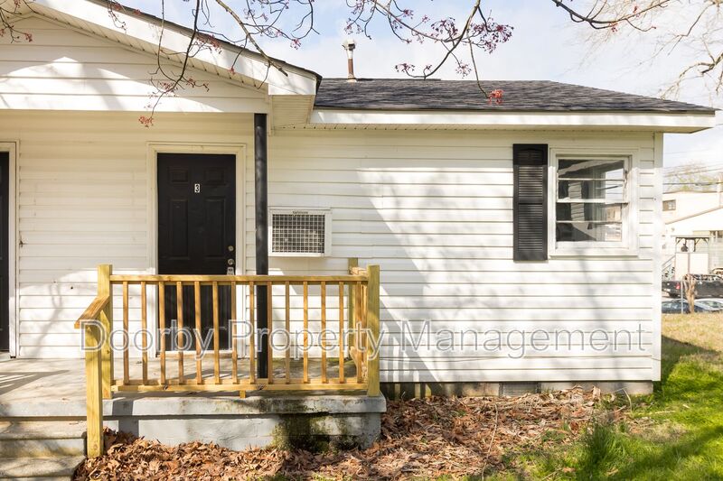 LaFayette Condo: 207 Napier St