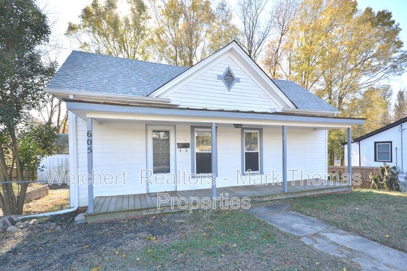 Durham House: 605 Yancey Street