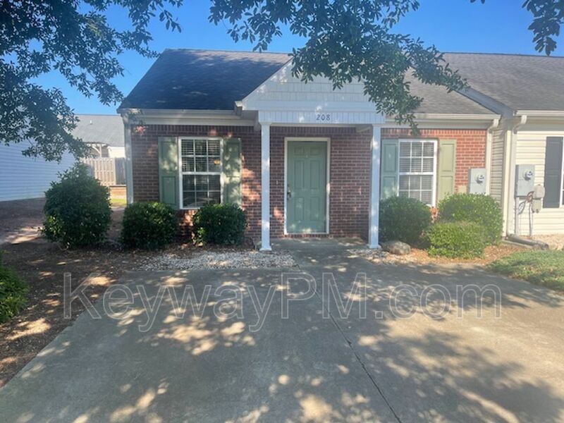 Aiken Townhome: 208 Satomi Way