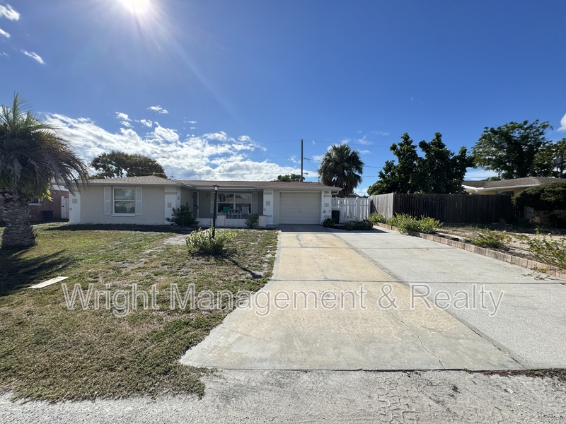 Port Richey House: 10921 Norwood Avenue