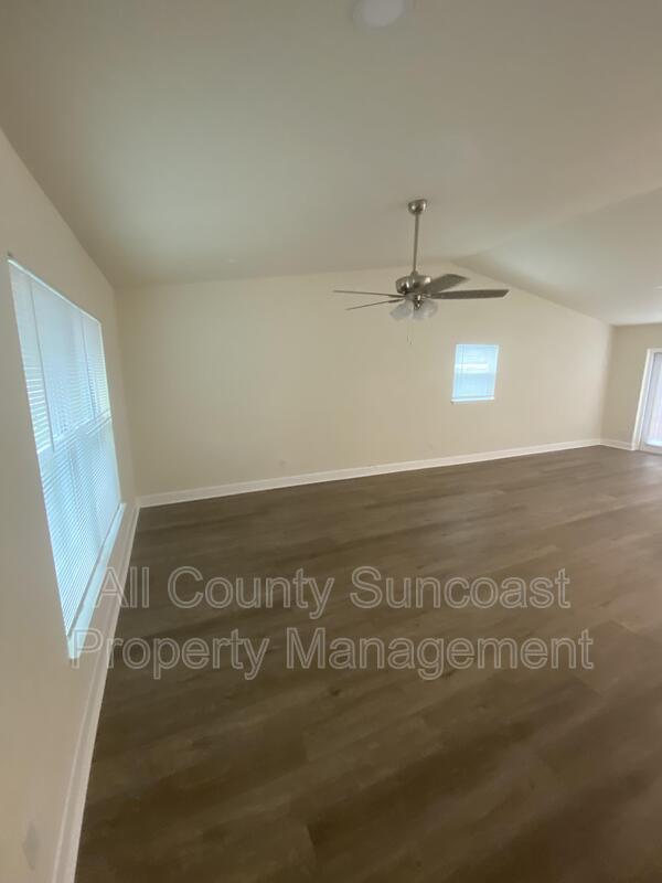 Main Rental Photo 9