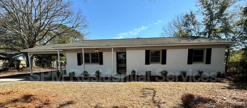 Wilmington House: 214 Lancaster Rd