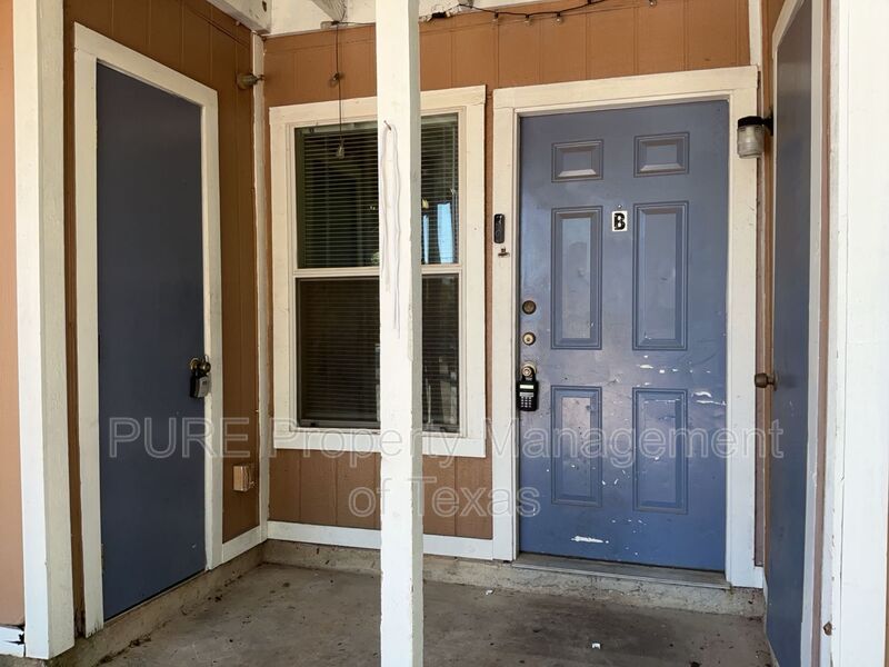 Georgetown Condo: 403 Hedgewood Dr.