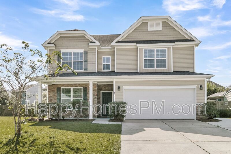 Goose Creek House: 241 Urbano Lane