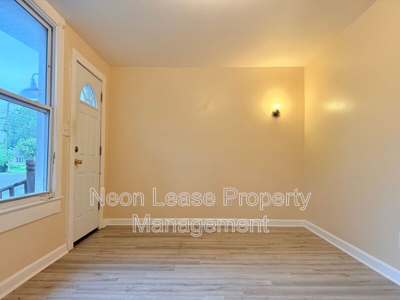 Laurel Condo: 32715 BiState Blvd