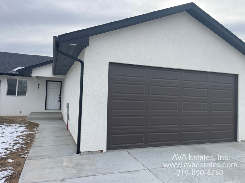 Pueblo Condo: 970 S Coral Pl