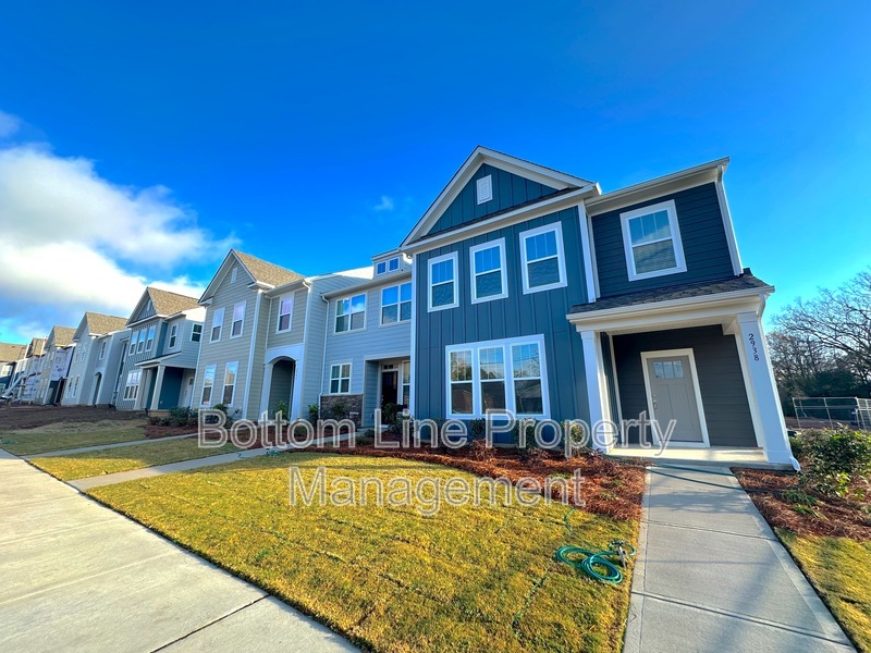 Charlotte Townhome: 2938 Clyde Drive