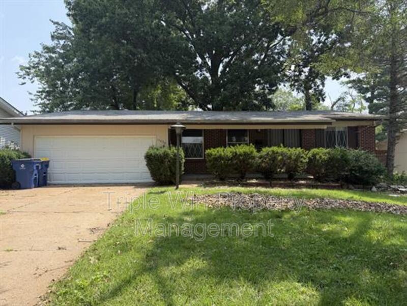 Saint Louis House: 11050 Linnell Drive
