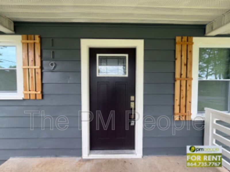 Easley House: 119 Welborn Cir.