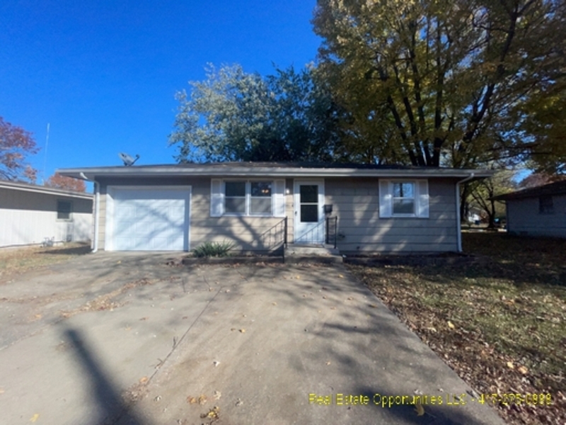 Request a Viewing for 126 North Maplewood Avenue Tenant Turner