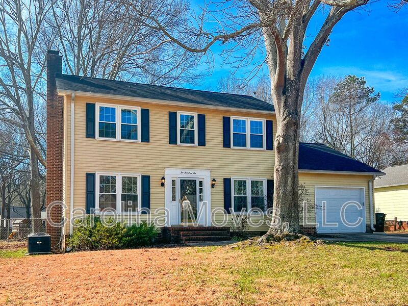 Simpsonville House: 206 Manassas Drive