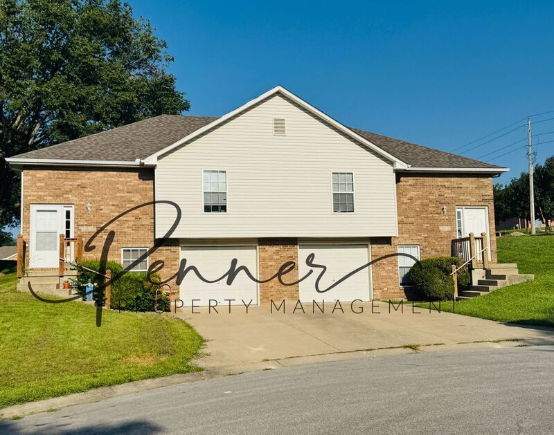 Blue Springs Condo: 1401 SE Henley Court