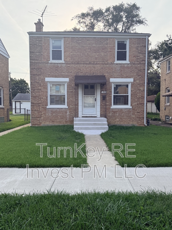 Bellwood House: 304 Hyde Park Avenue
