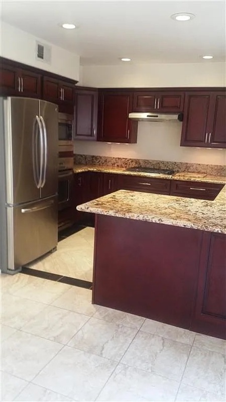 San Diego Condo: 12531 El Camino Real E