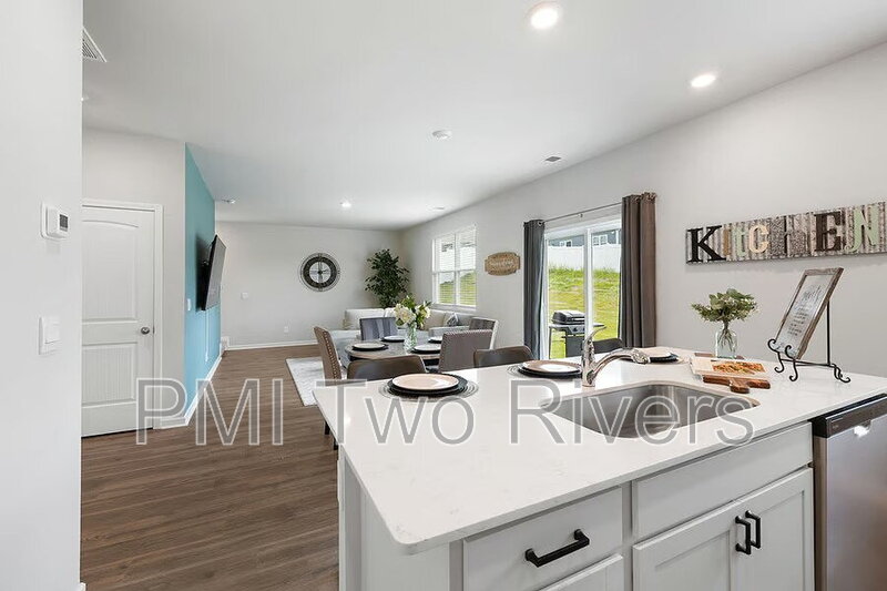 Lebanon House: 5027 Benelli Drive