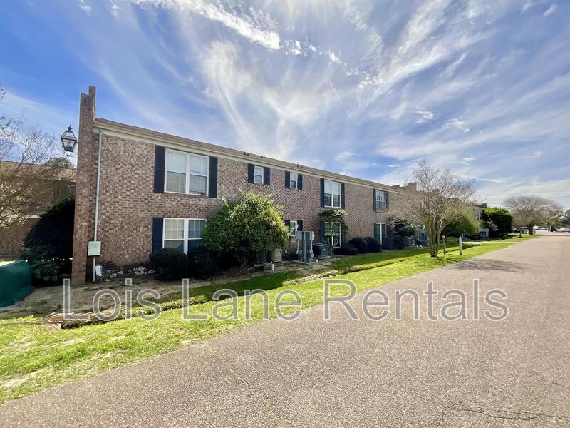 Charleston House: 867 Colony Drive, Unit F119