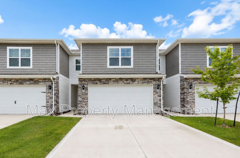 Waukee House: 4173 Easton St