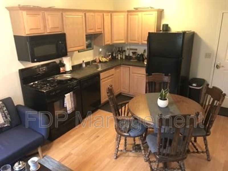 Rochester House: 660 East Avenue