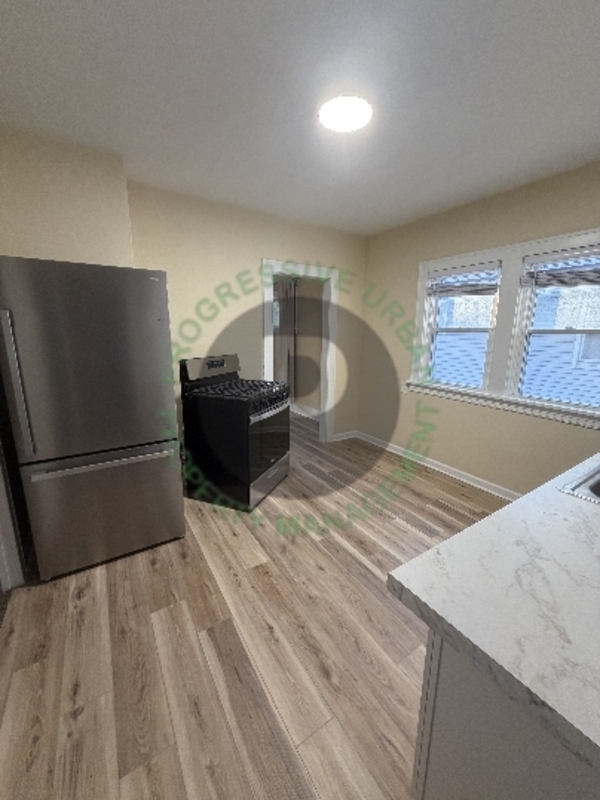 Cleveland Condo: 4427 West 49th Street - Upstairs