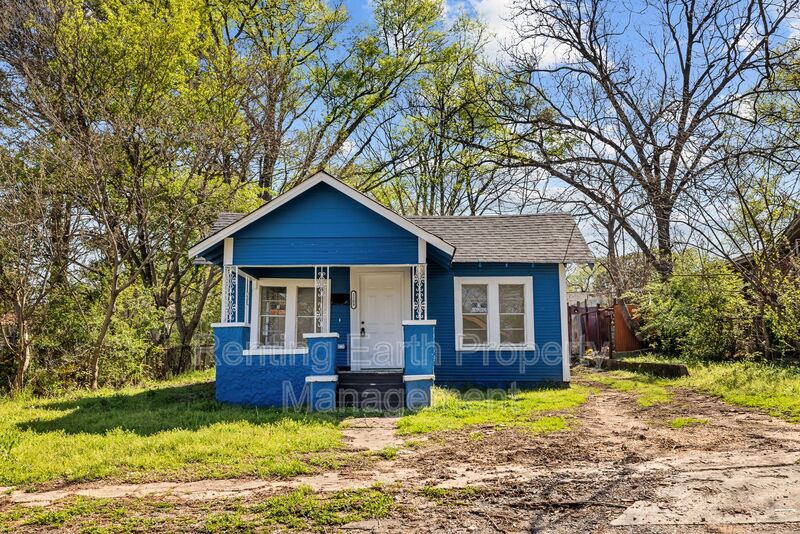 Birmingham House: 1209 19th Place SW