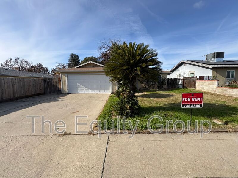 Visalia House: 1309 North Central Street