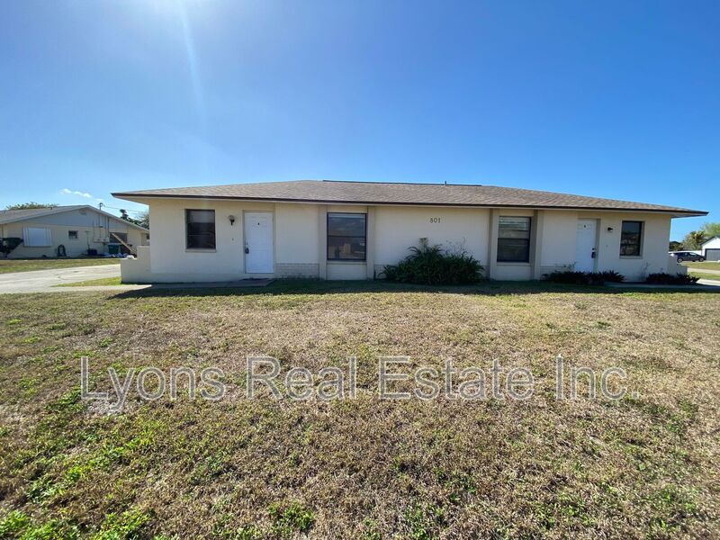 Cape Coral Condo: 801 SE 5th Ave.