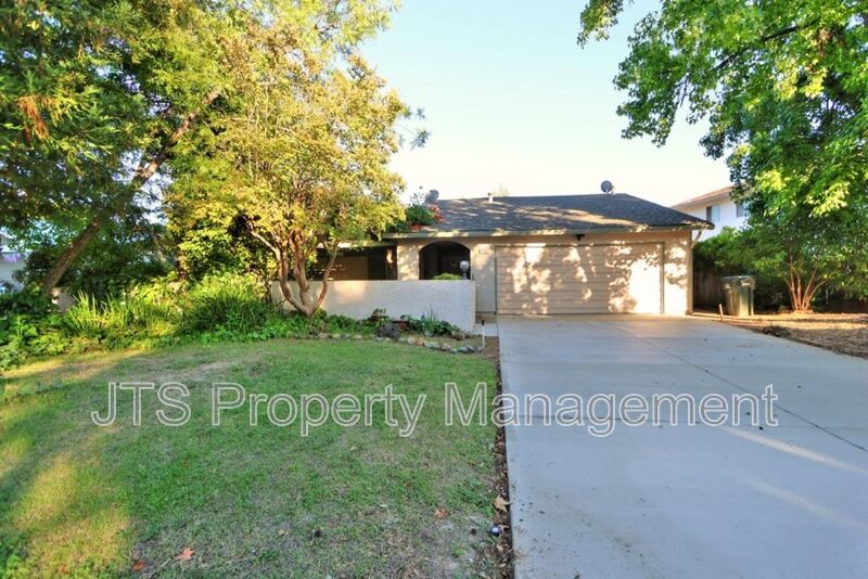 Sacramento House: 5748 Muldrow Road