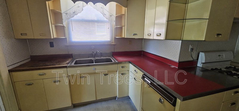 Mount Jackson House: 5953 Gospel St