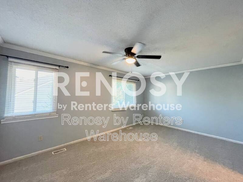 Virginia Beach House: 445 Falling Lane