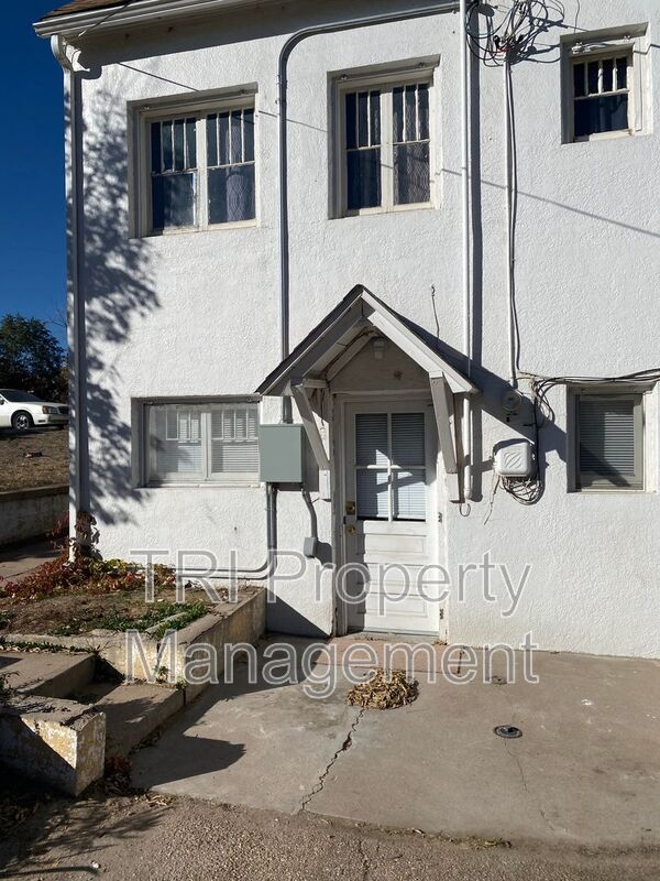 Greeley House: 2200 9th St BSMT