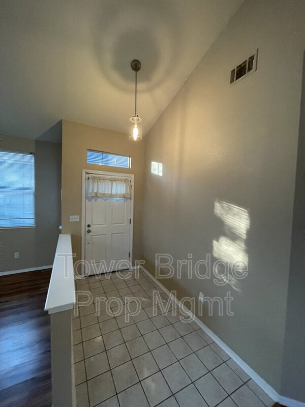 Citrus Heights House: 8214 Wild Tree Place