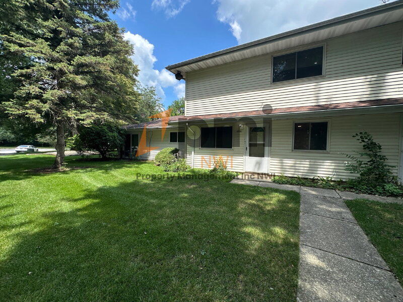 Merrillville Condo: 6974 Fillmore Drive