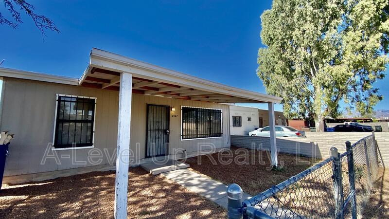 2327 Parkside Drive