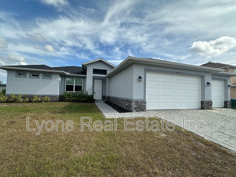 Cape Coral House: 1717 NW 6th Ave
