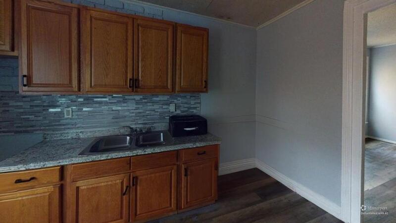 Rochester House: 10 Locust St