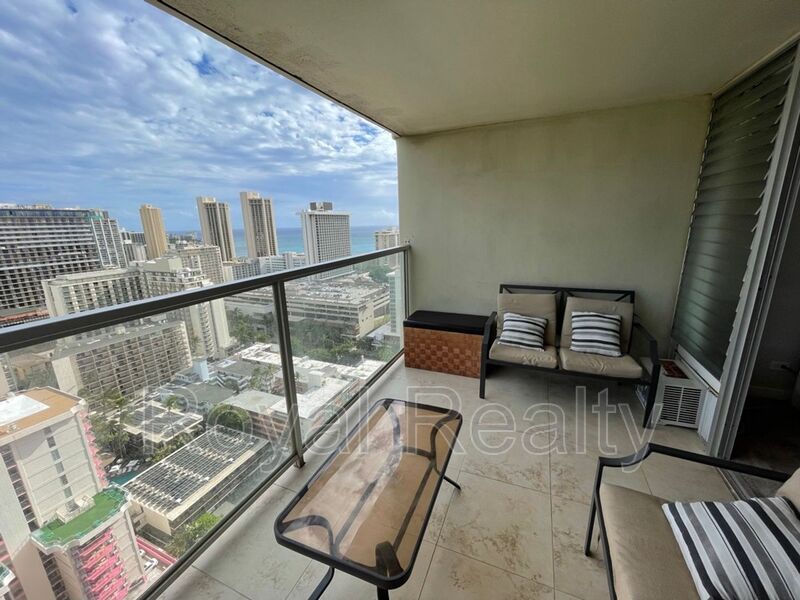 Honolulu Condo: 445 Seaside Ave