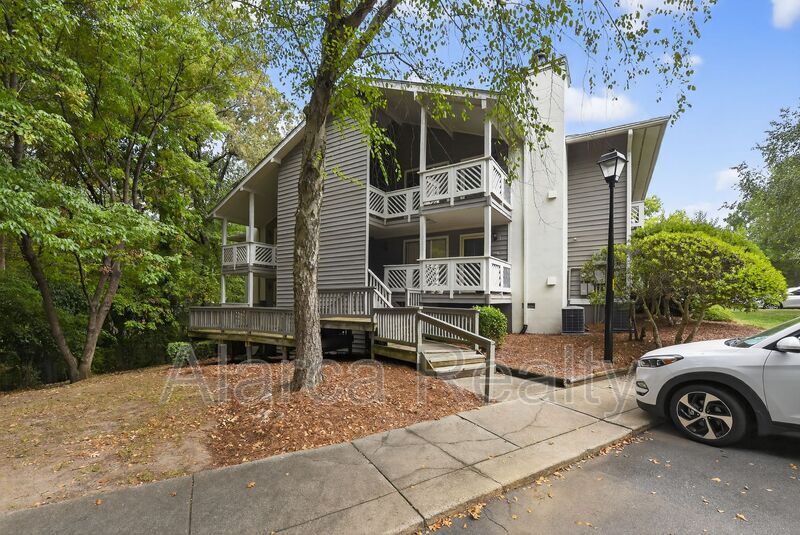 Charlotte Condo: 7425 Ashfield Ct