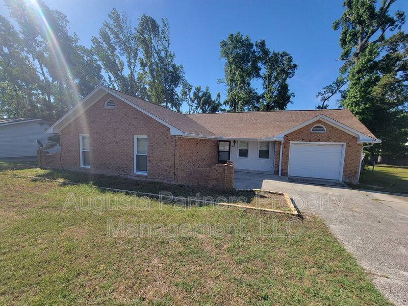 Martinez House: 4460 Whisperwood Dr