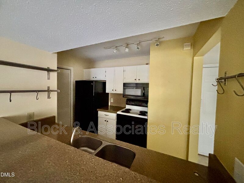 Durham Condo: 3704 CHIMNEY RIDGE